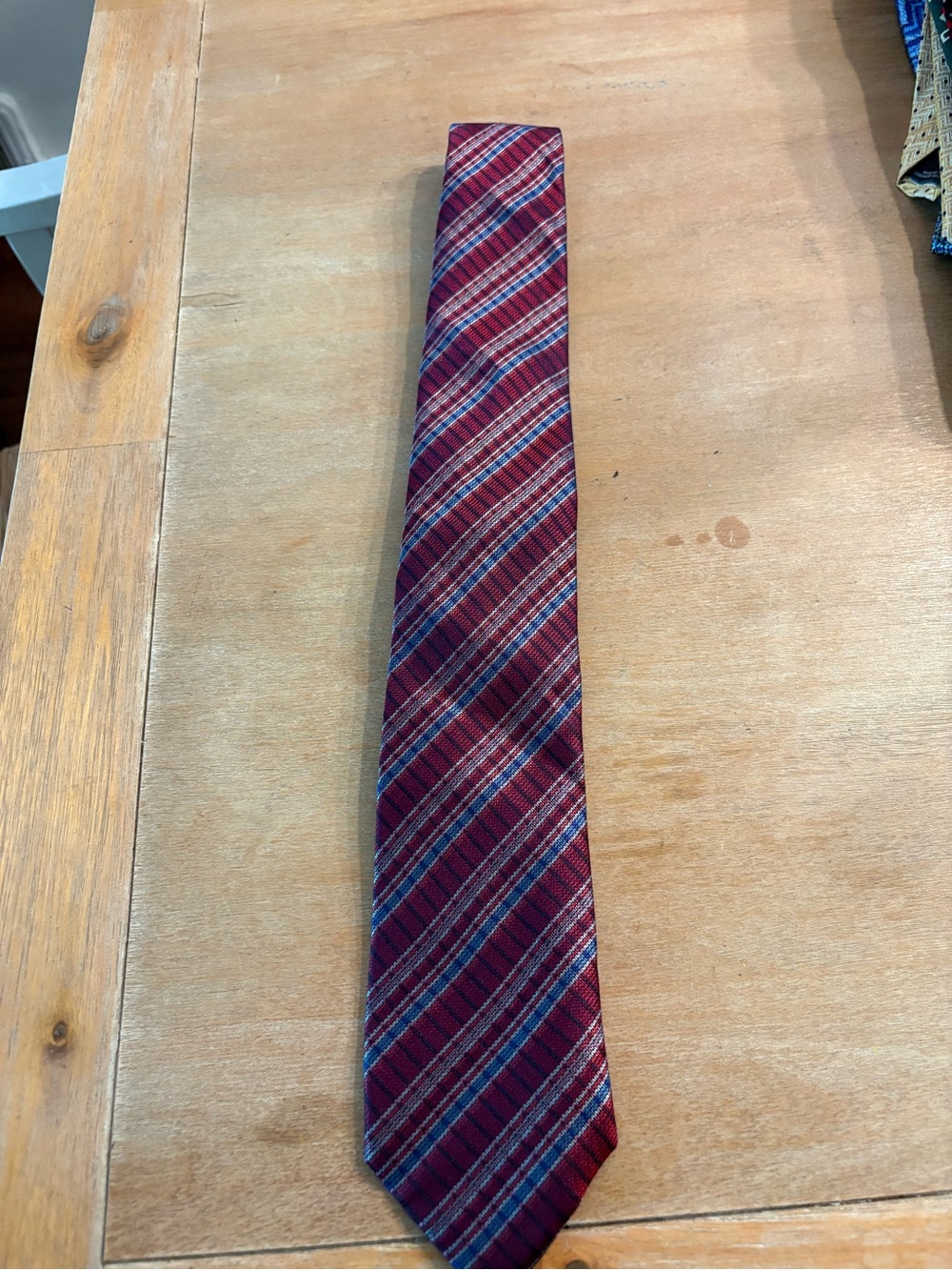 Vintage silk Via Regina Men's Plaid Stripe Tie. Made in Italy